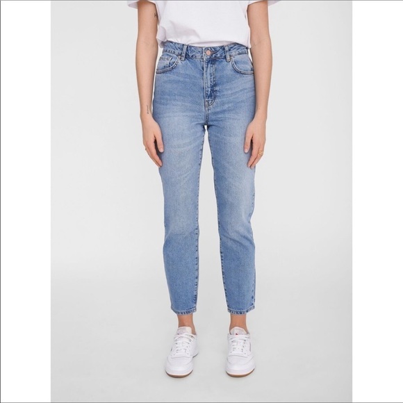 Noisy May High-Waisted Mom Jeans - Picture 1 of 6